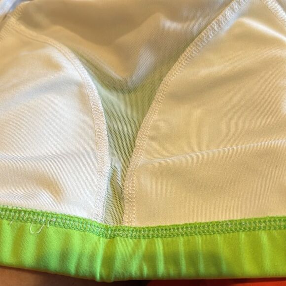 Saucony white/lime color block racerback sports bra. Small. - Picture 4 of 4